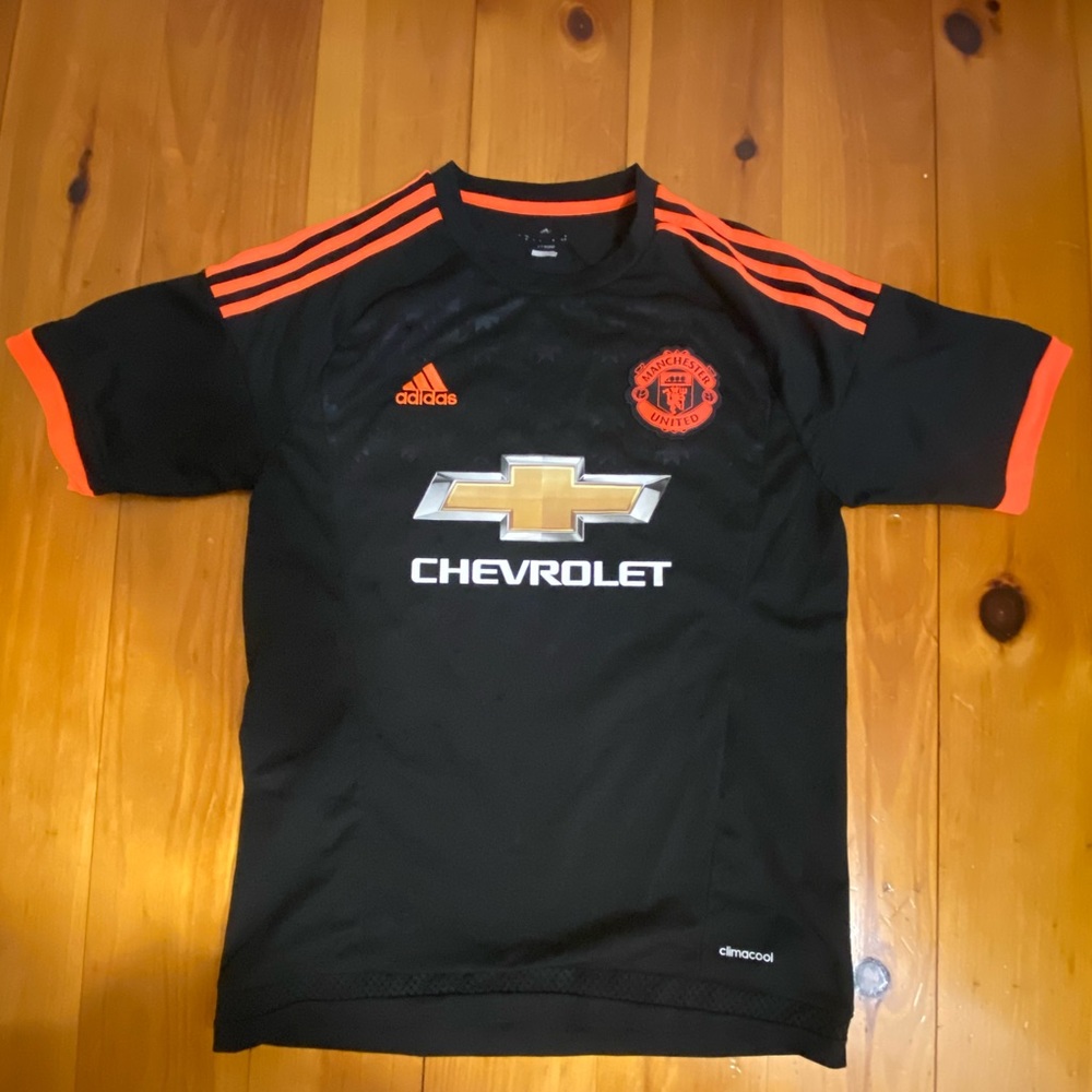 Manchester United black jersey